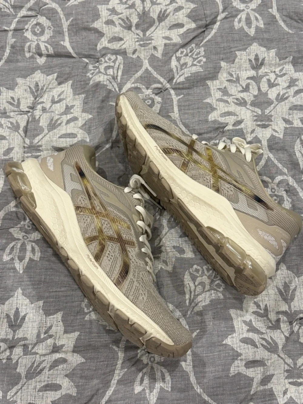 ASICS Neutral Running Shoes in Cream and Tan - Picture 5 of 7
